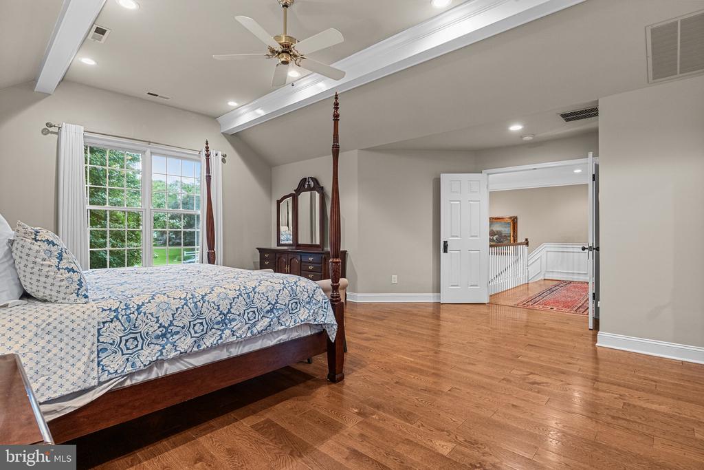7 Weatherfield Dr