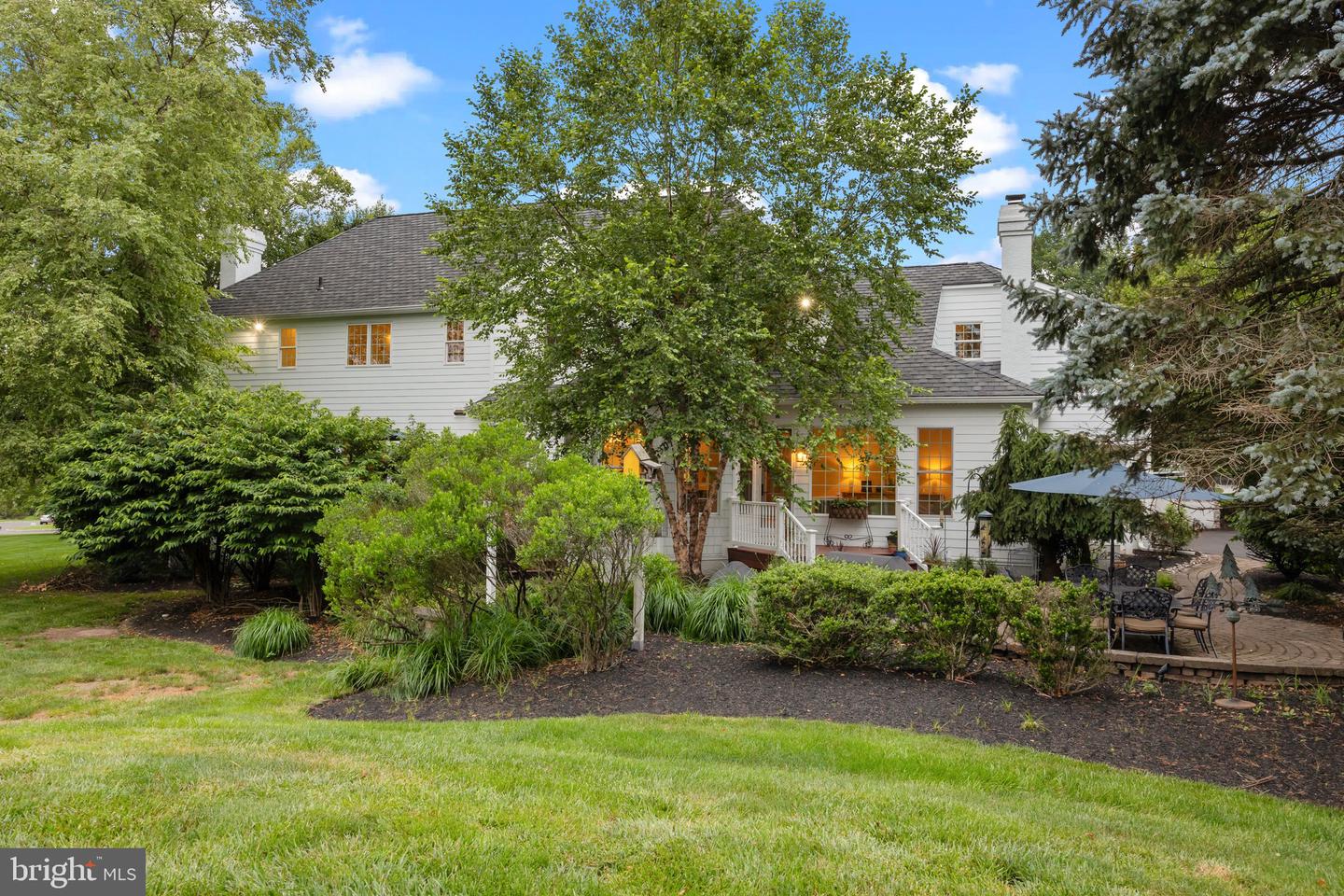 7 Weatherfield Dr