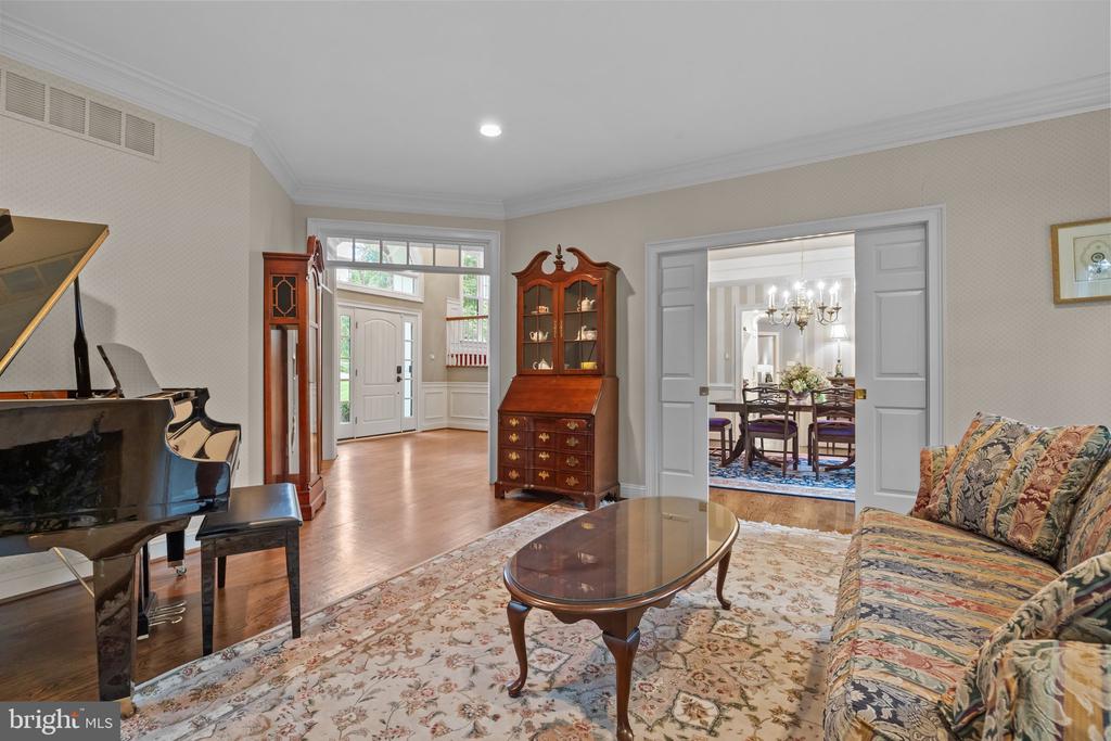 7 Weatherfield Dr