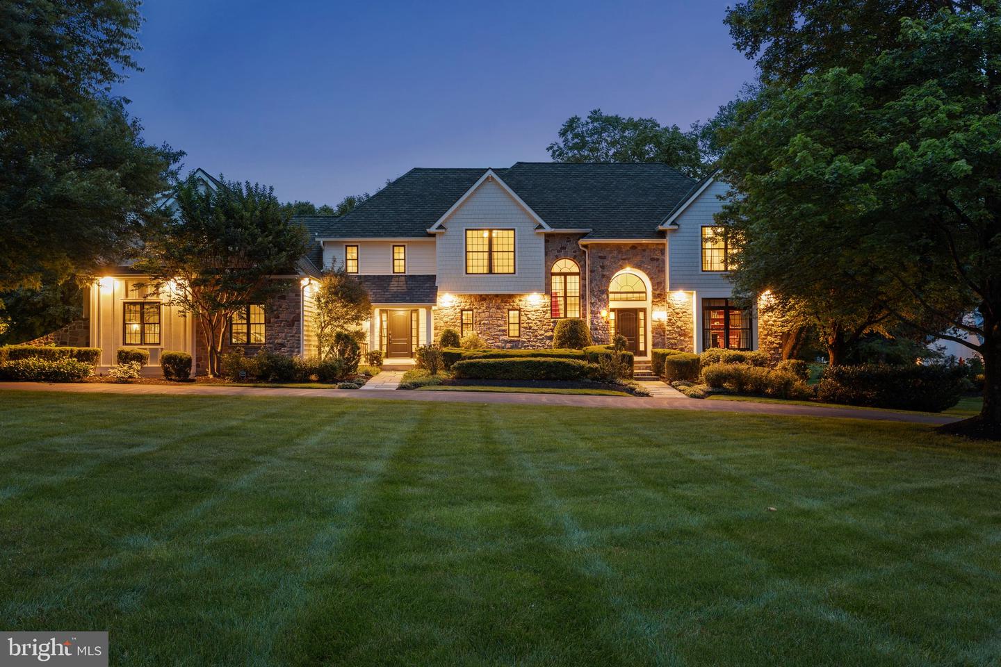 7 Weatherfield Dr