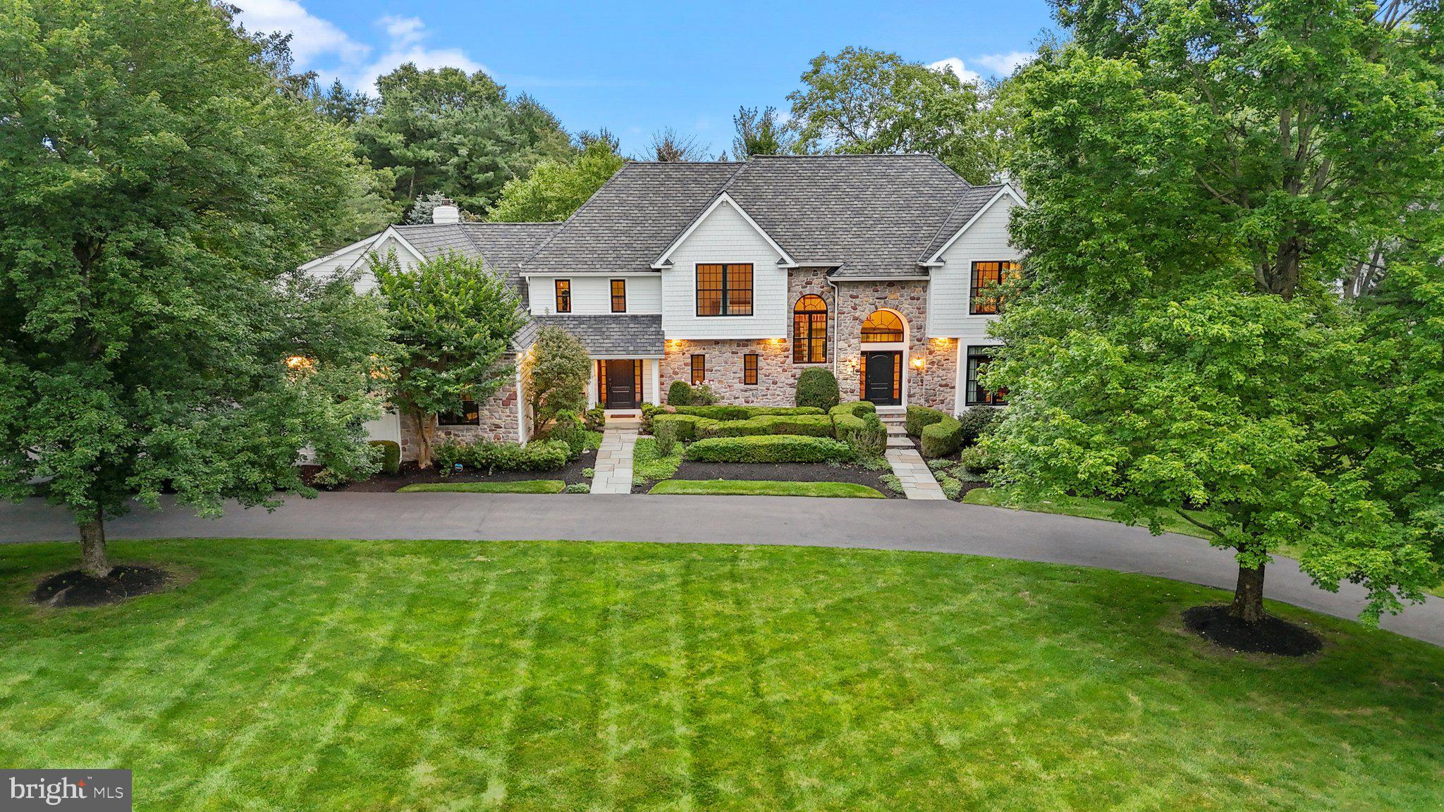 7 Weatherfield Dr