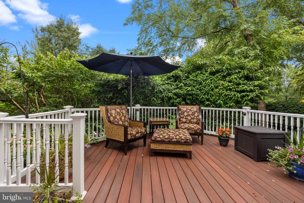 7 Weatherfield Dr
