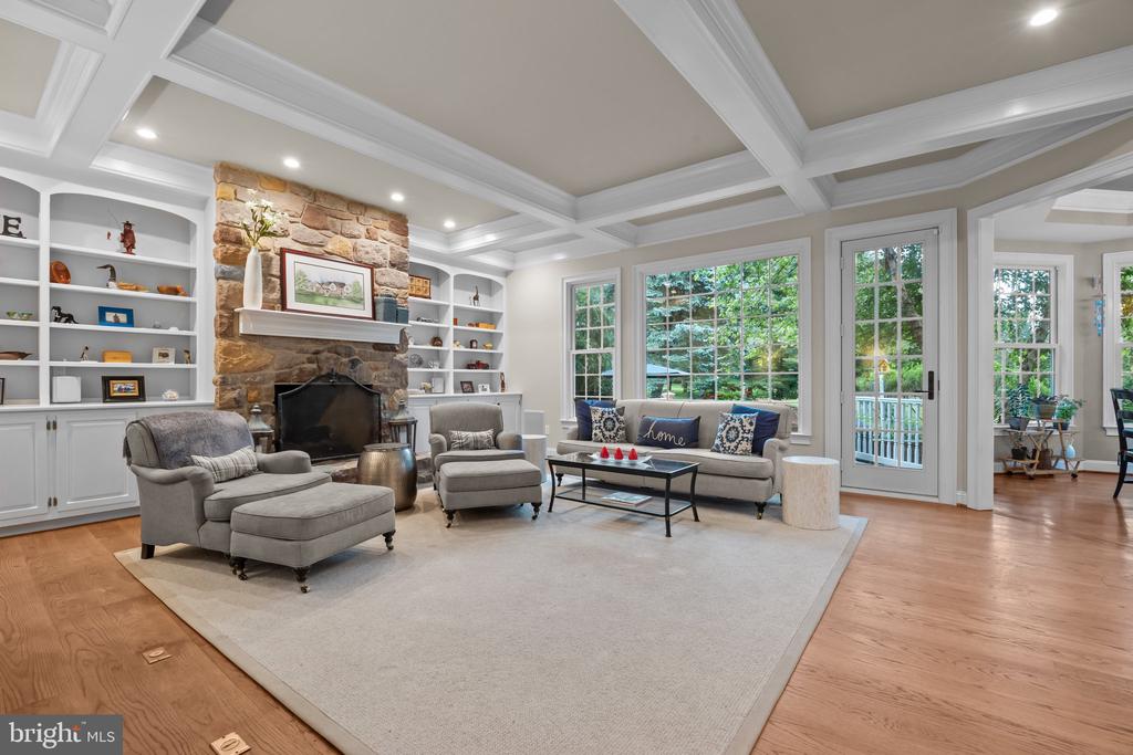 7 Weatherfield Dr