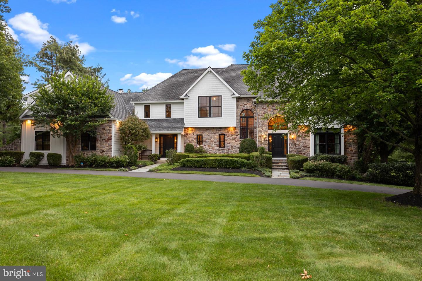 7 Weatherfield Dr