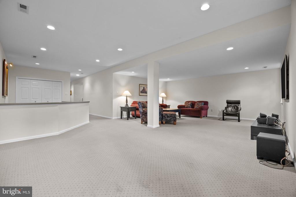 7 Weatherfield Dr
