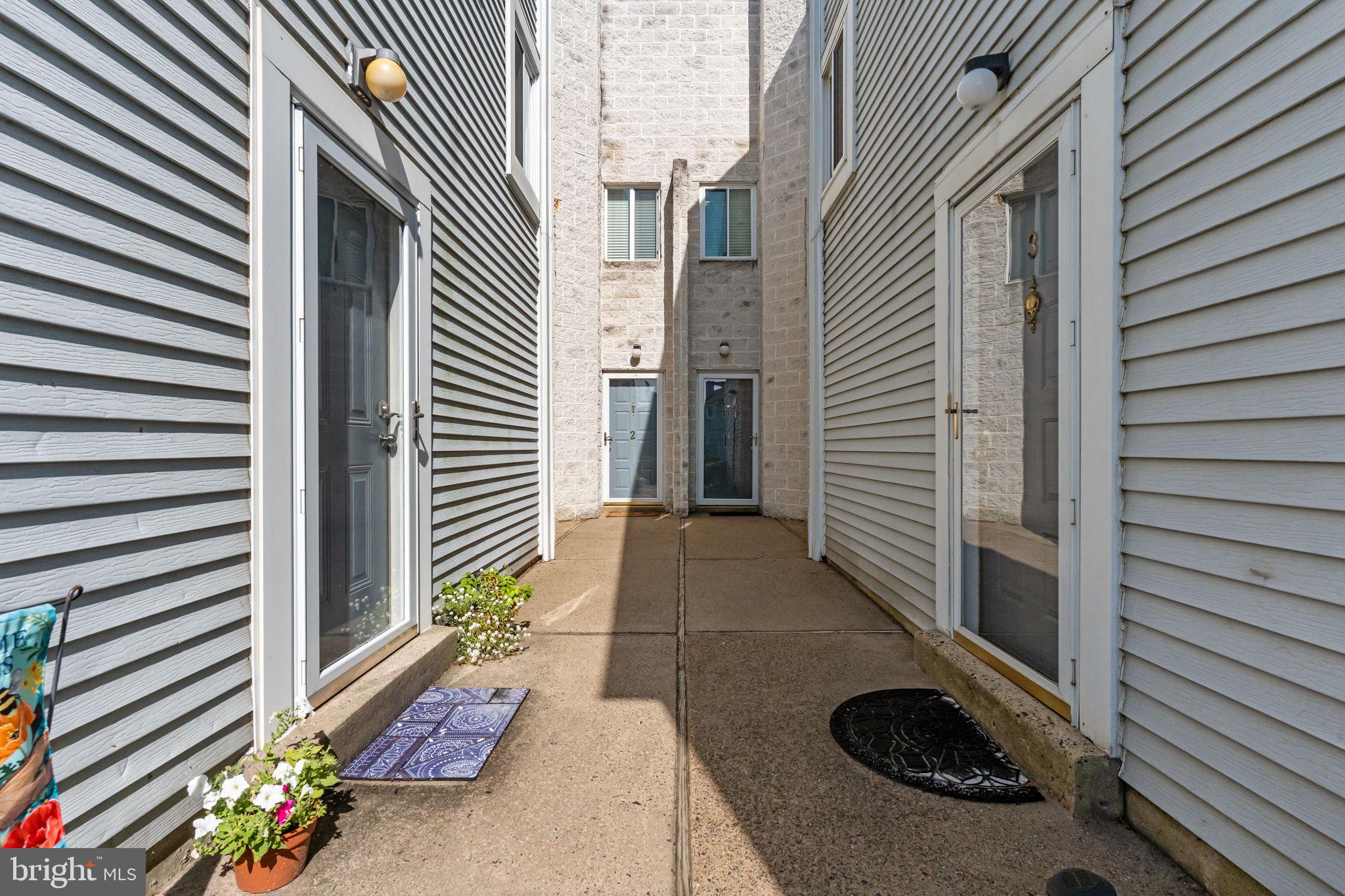 3 HILLCROFT WAY