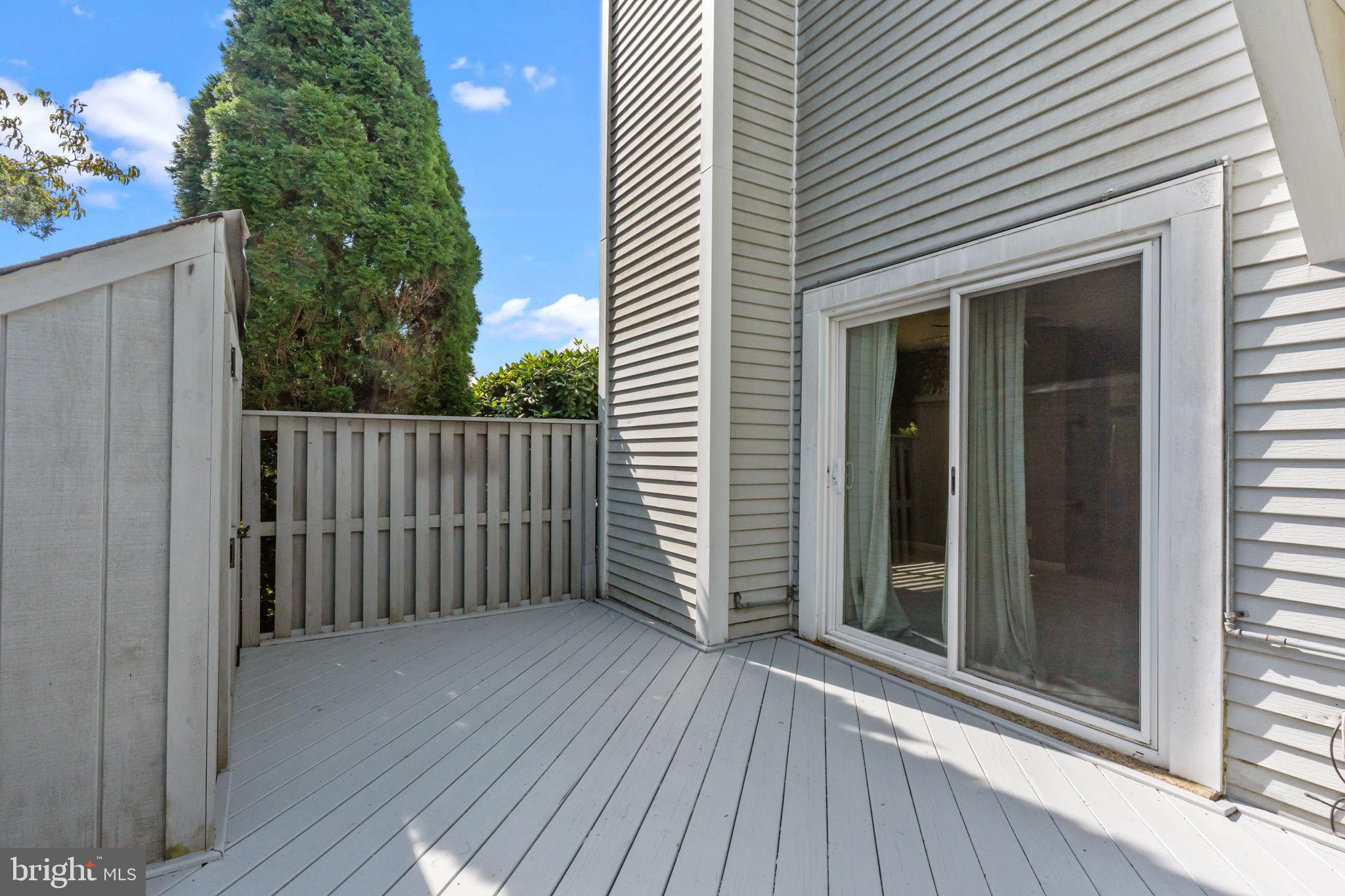 3 HILLCROFT WAY