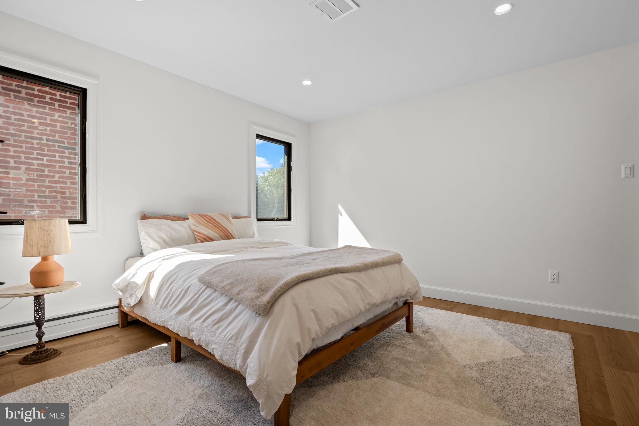 1101 DEERFIELD LANE