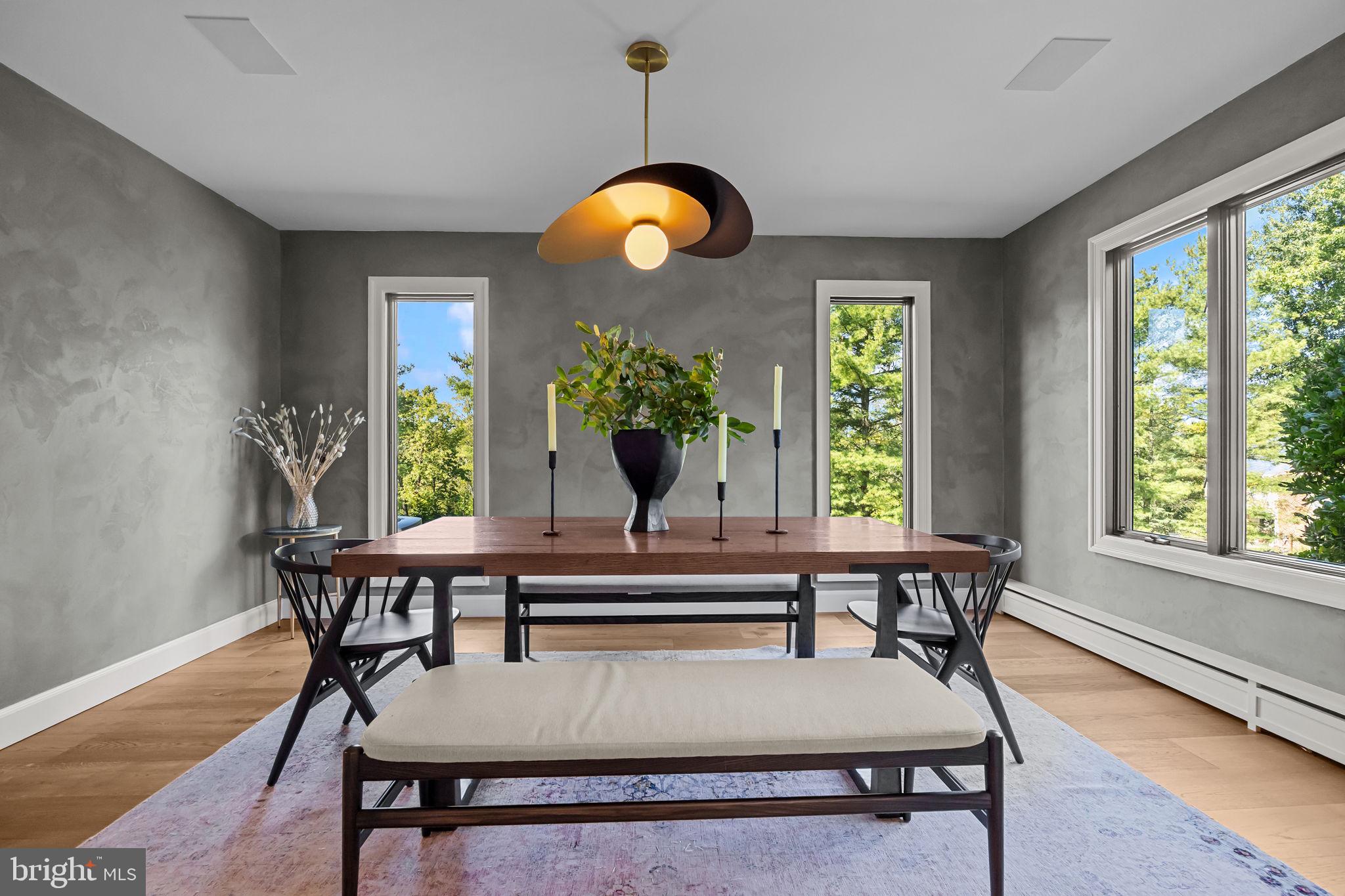 1101 DEERFIELD LANE