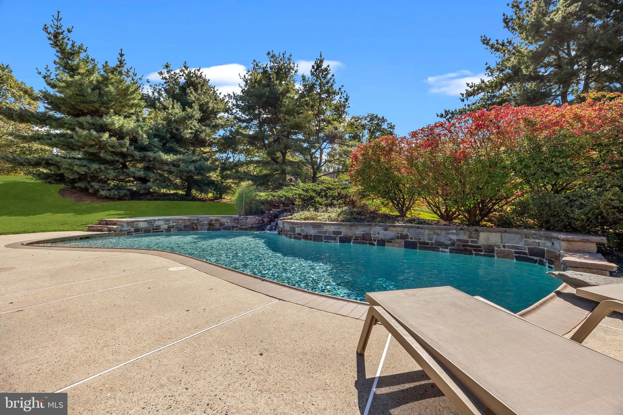 1101 DEERFIELD LANE