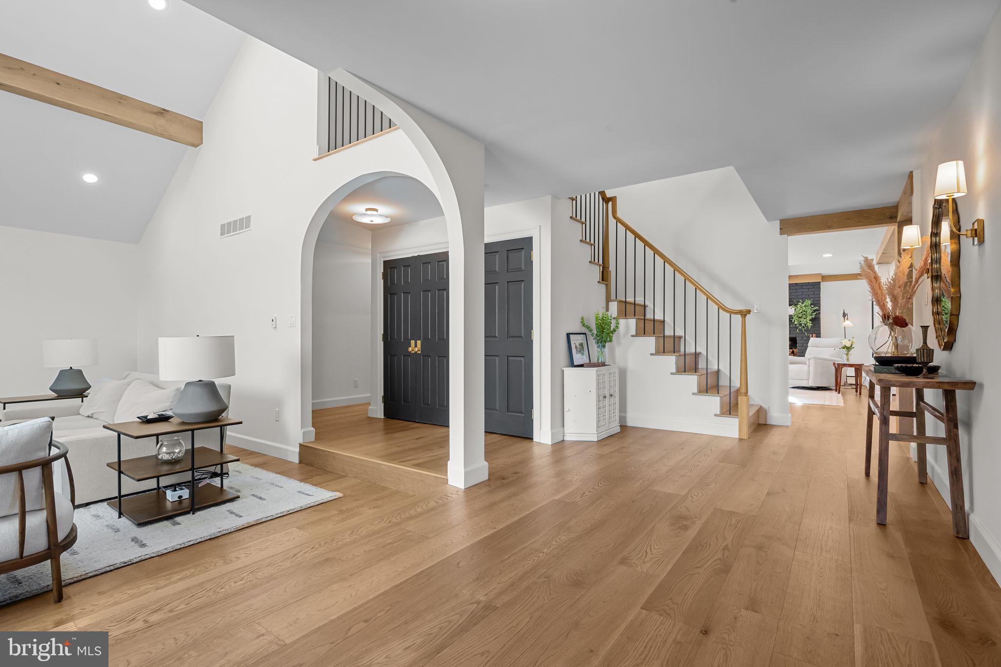 1101 DEERFIELD LANE