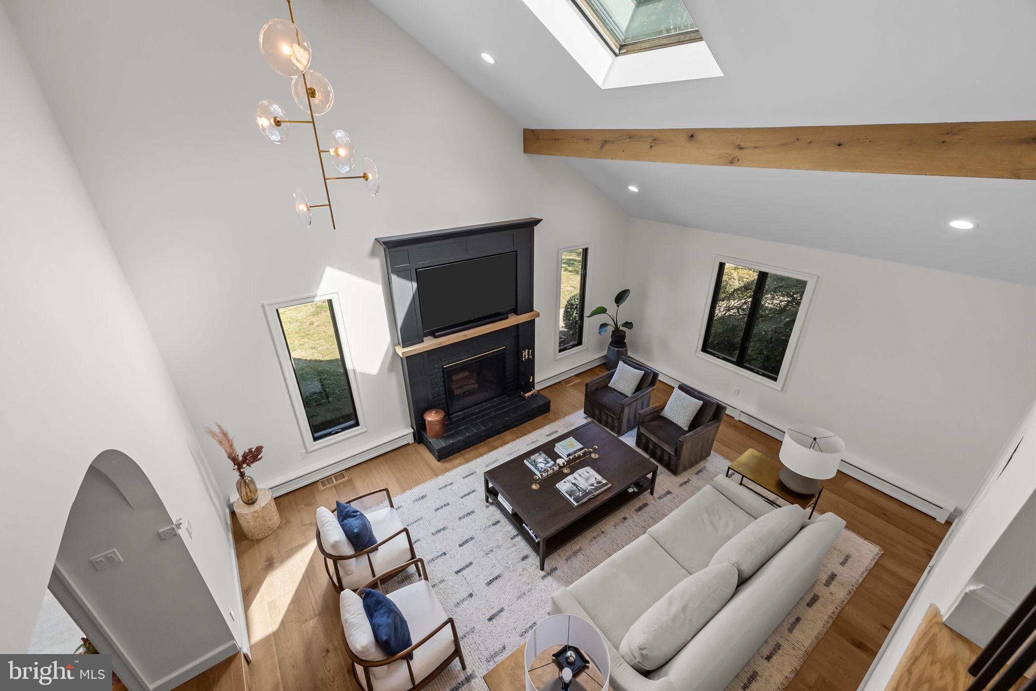 1101 DEERFIELD LANE
