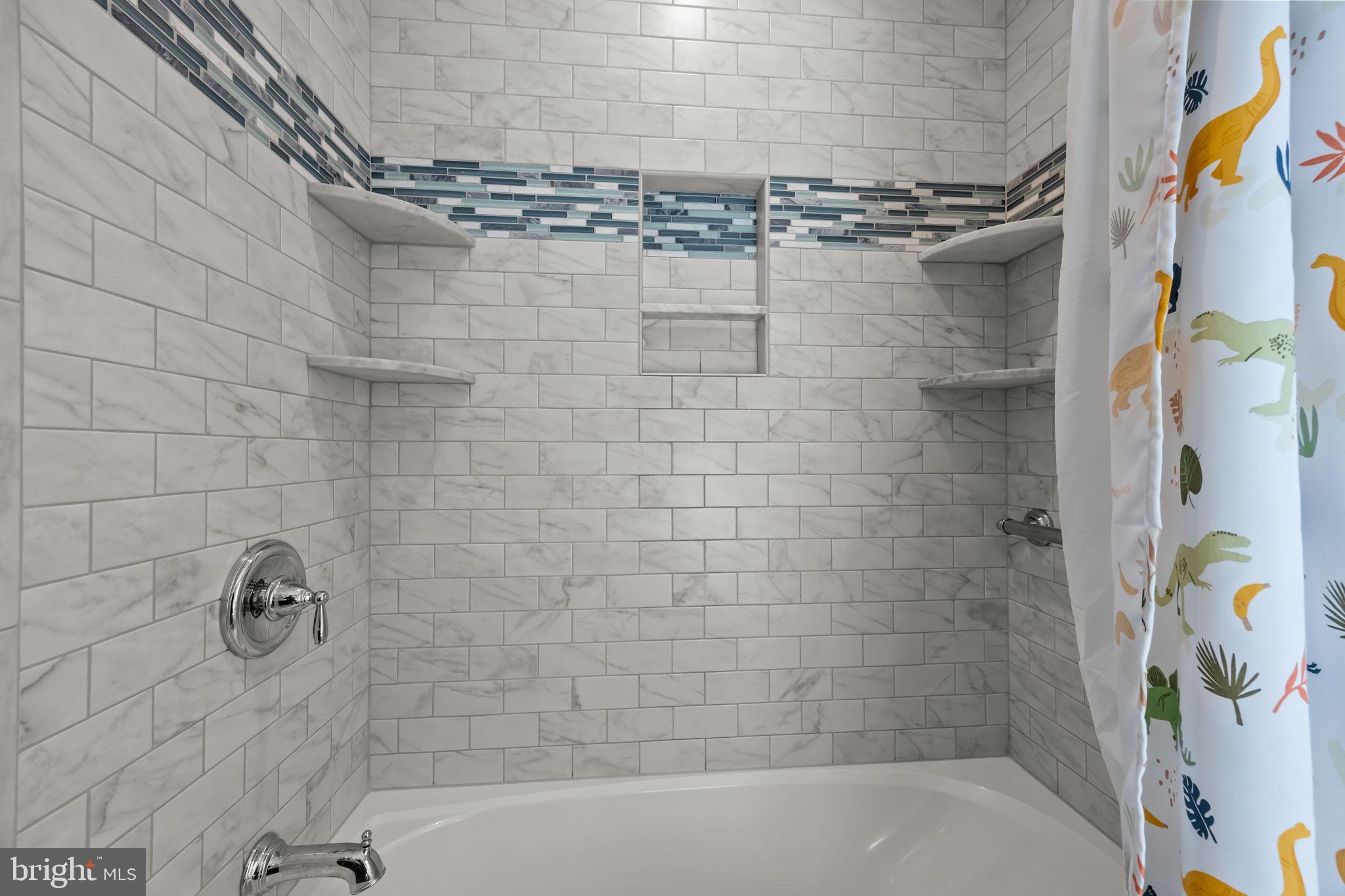 1101 DEERFIELD LANE