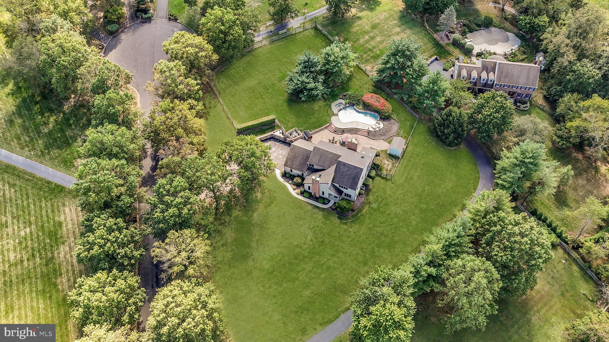 1101 DEERFIELD LANE