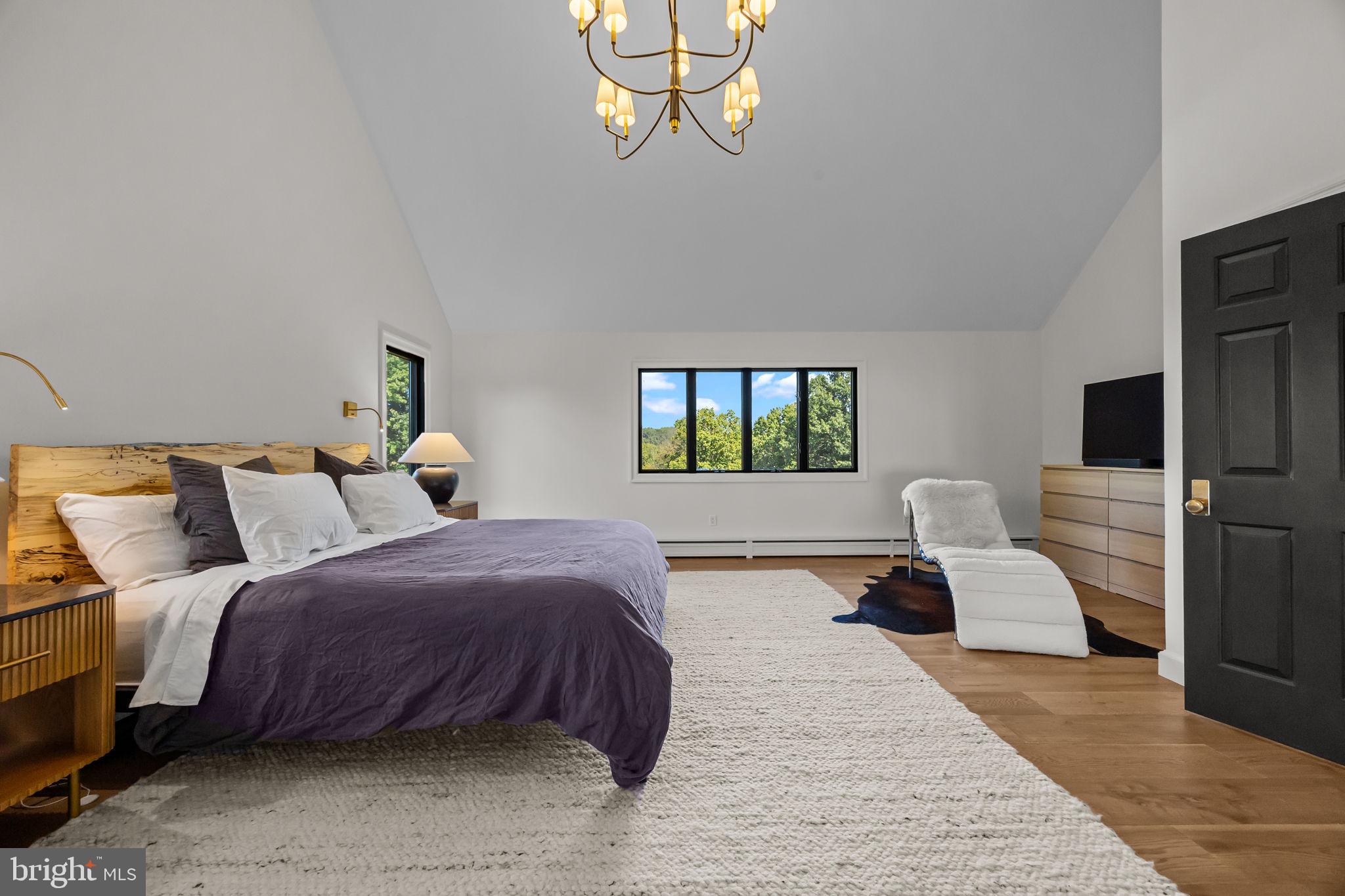 1101 DEERFIELD LANE