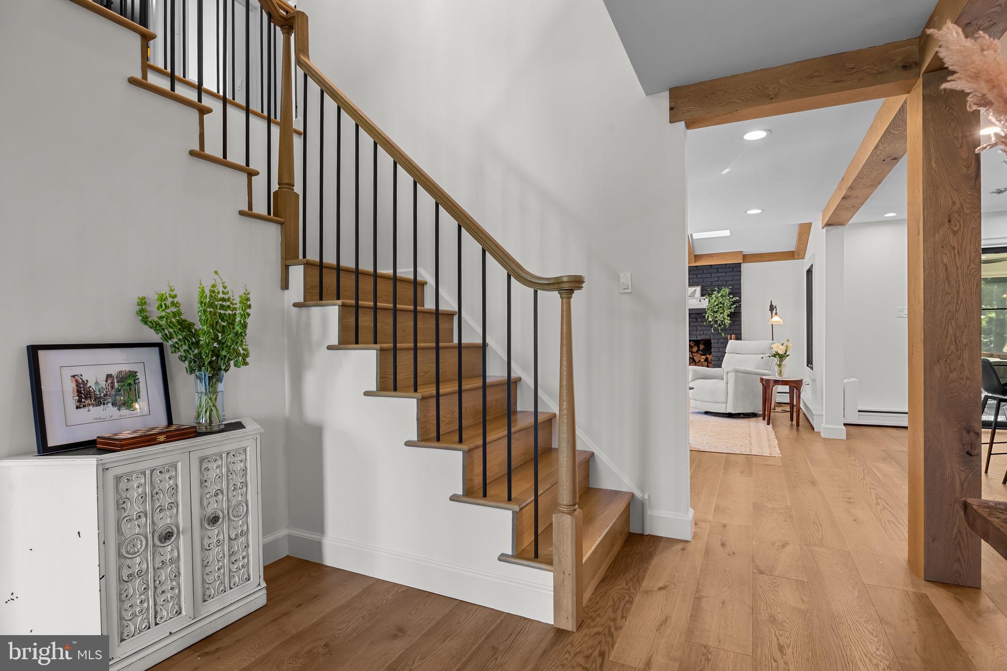 1101 DEERFIELD LANE