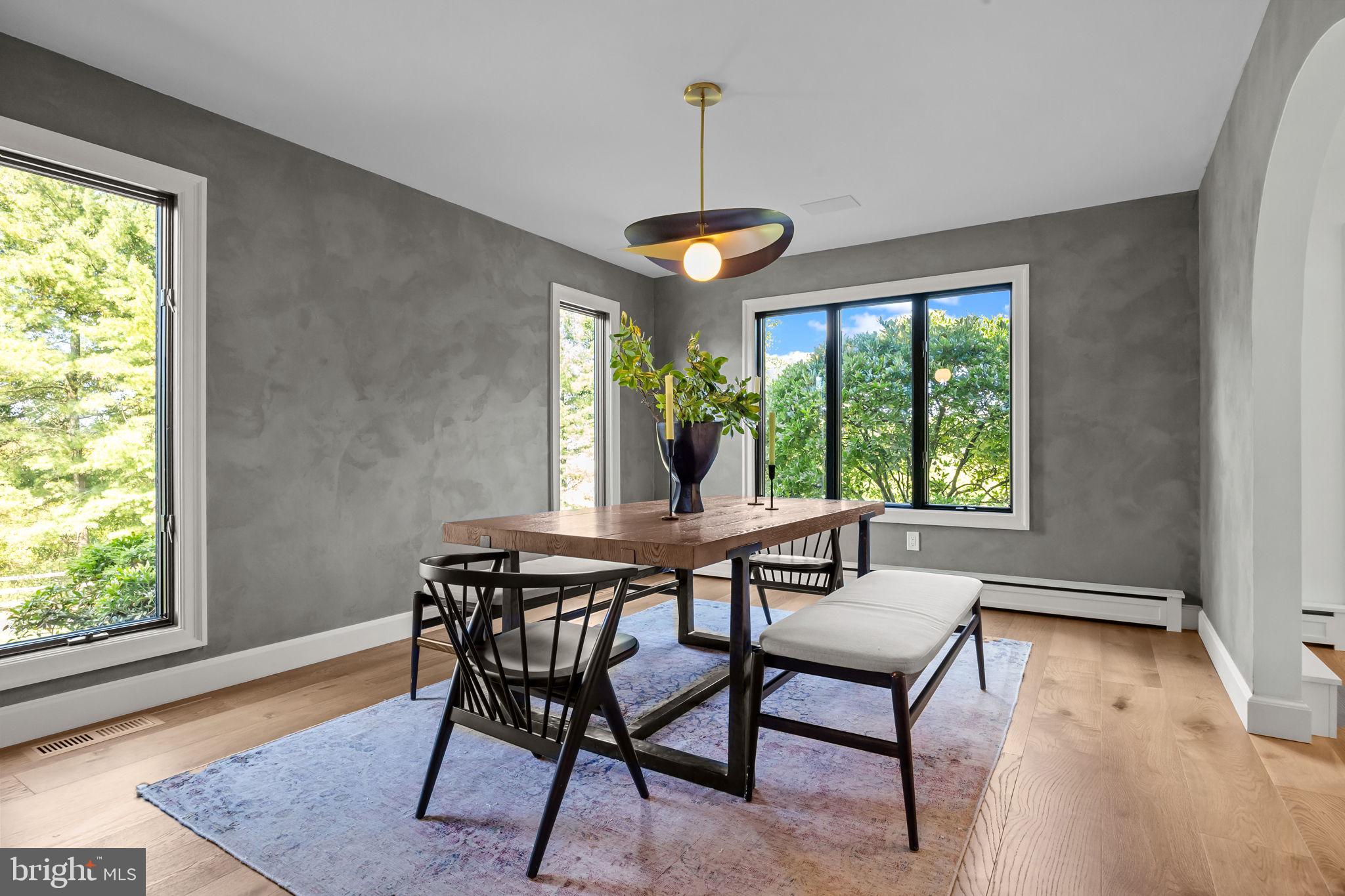 1101 DEERFIELD LANE