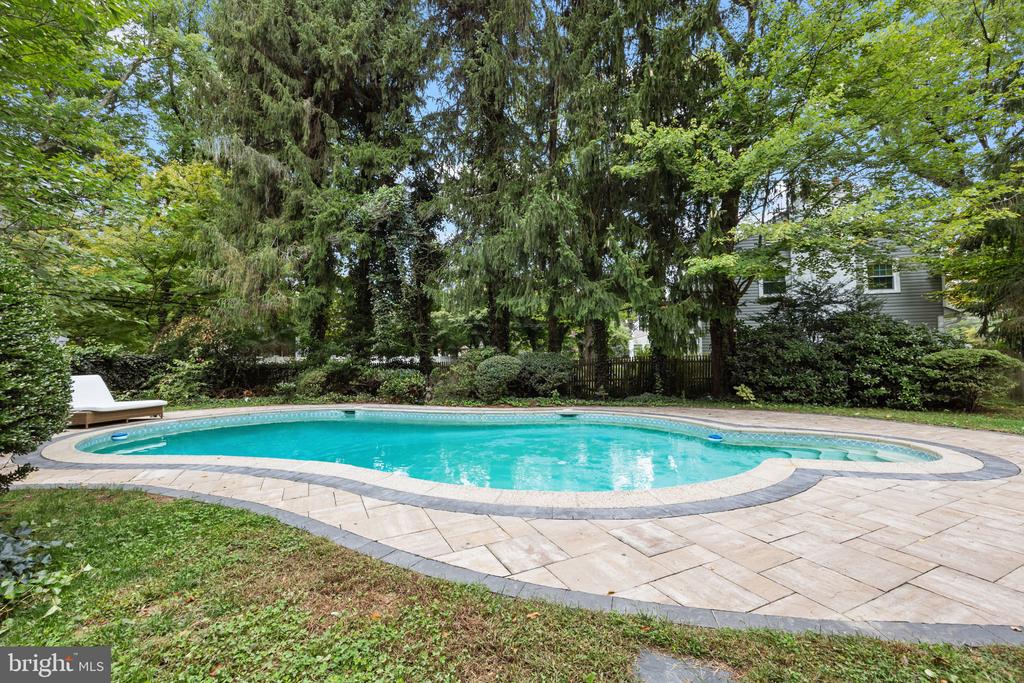 1217 YARDLEY ROAD