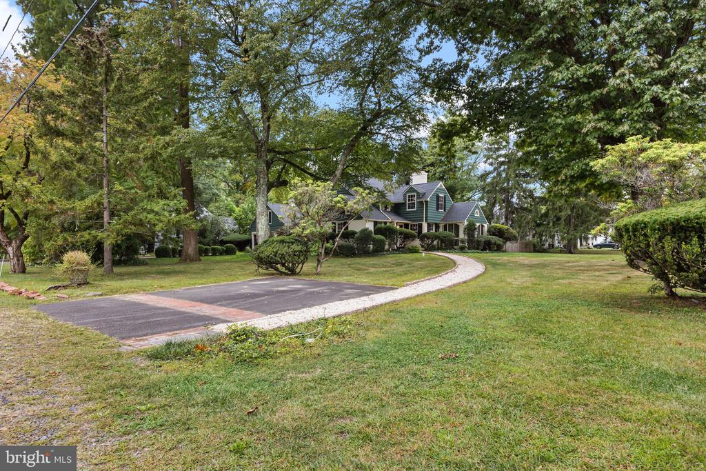1217 YARDLEY ROAD