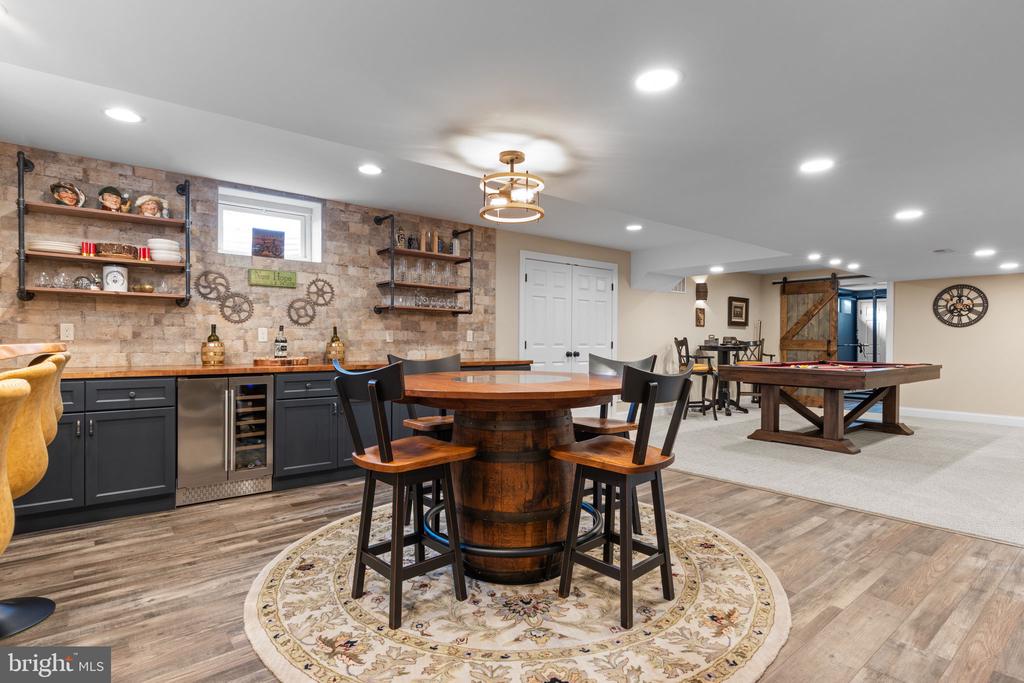 1100 PINEVILLE ROAD