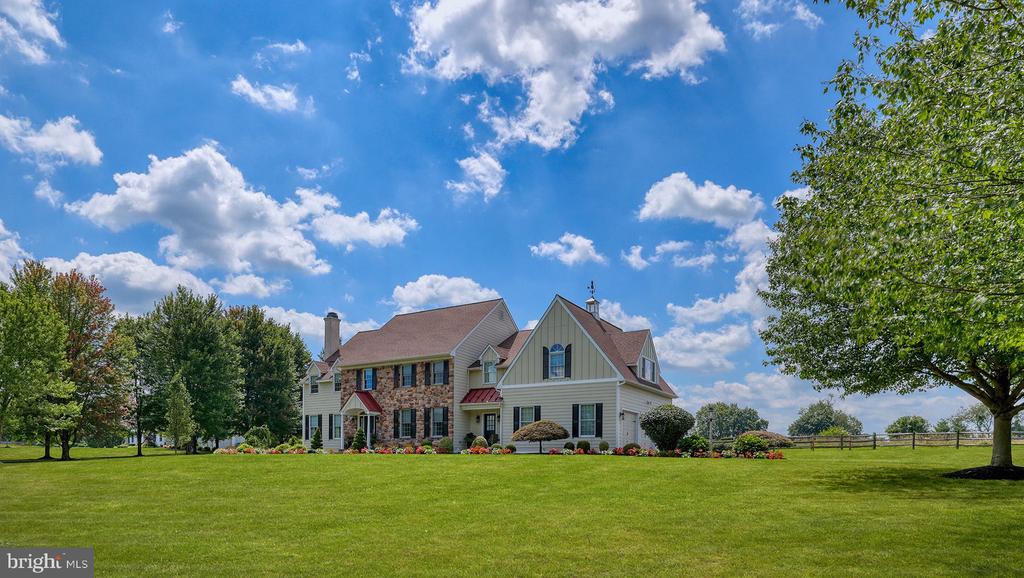 1100 PINEVILLE ROAD
