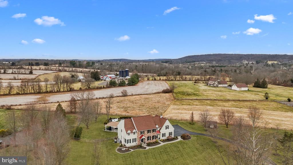1100 PINEVILLE ROAD