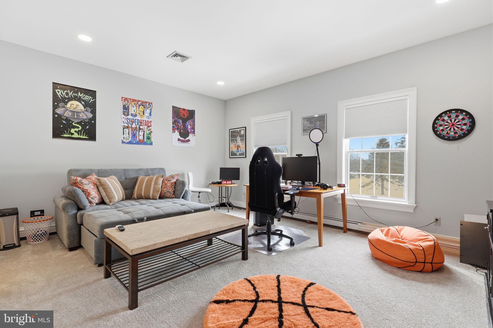 7 WOODLAND ROAD