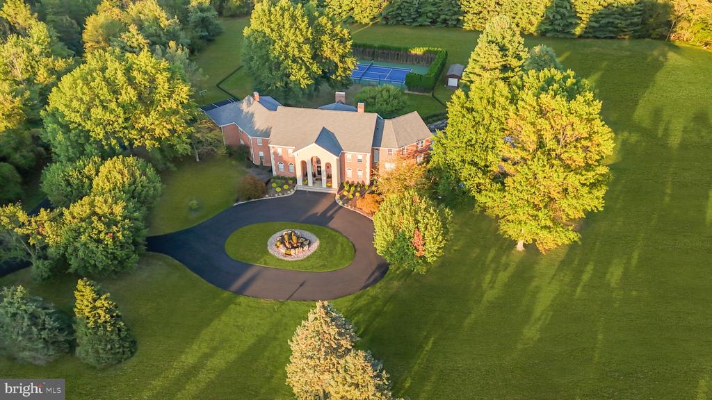 7 WOODLAND ROAD