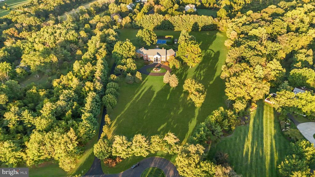 7 WOODLAND ROAD