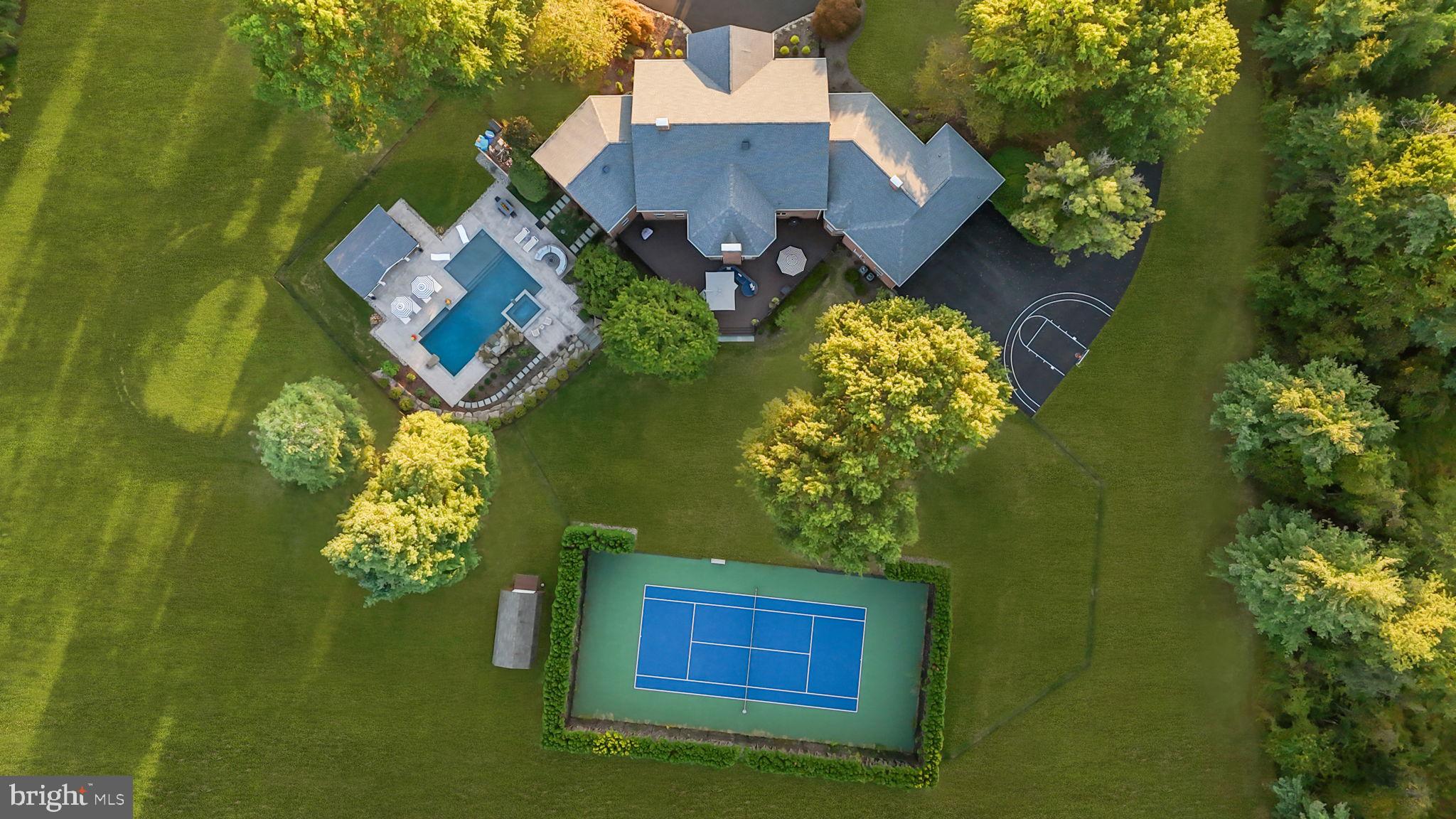 7 WOODLAND ROAD