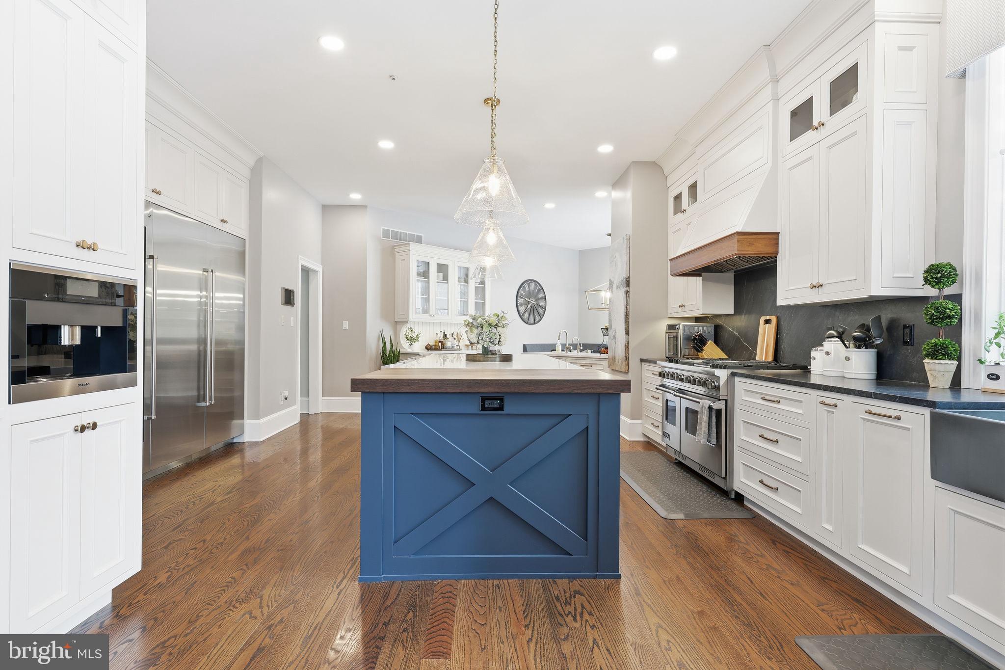 7 WOODLAND ROAD