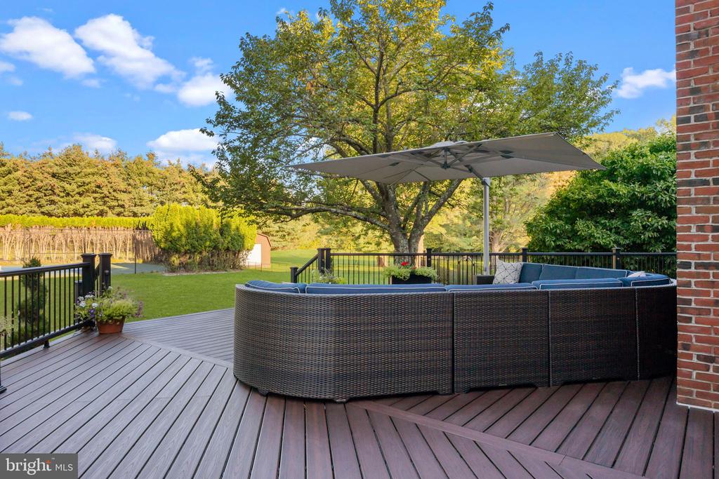 7 WOODLAND ROAD