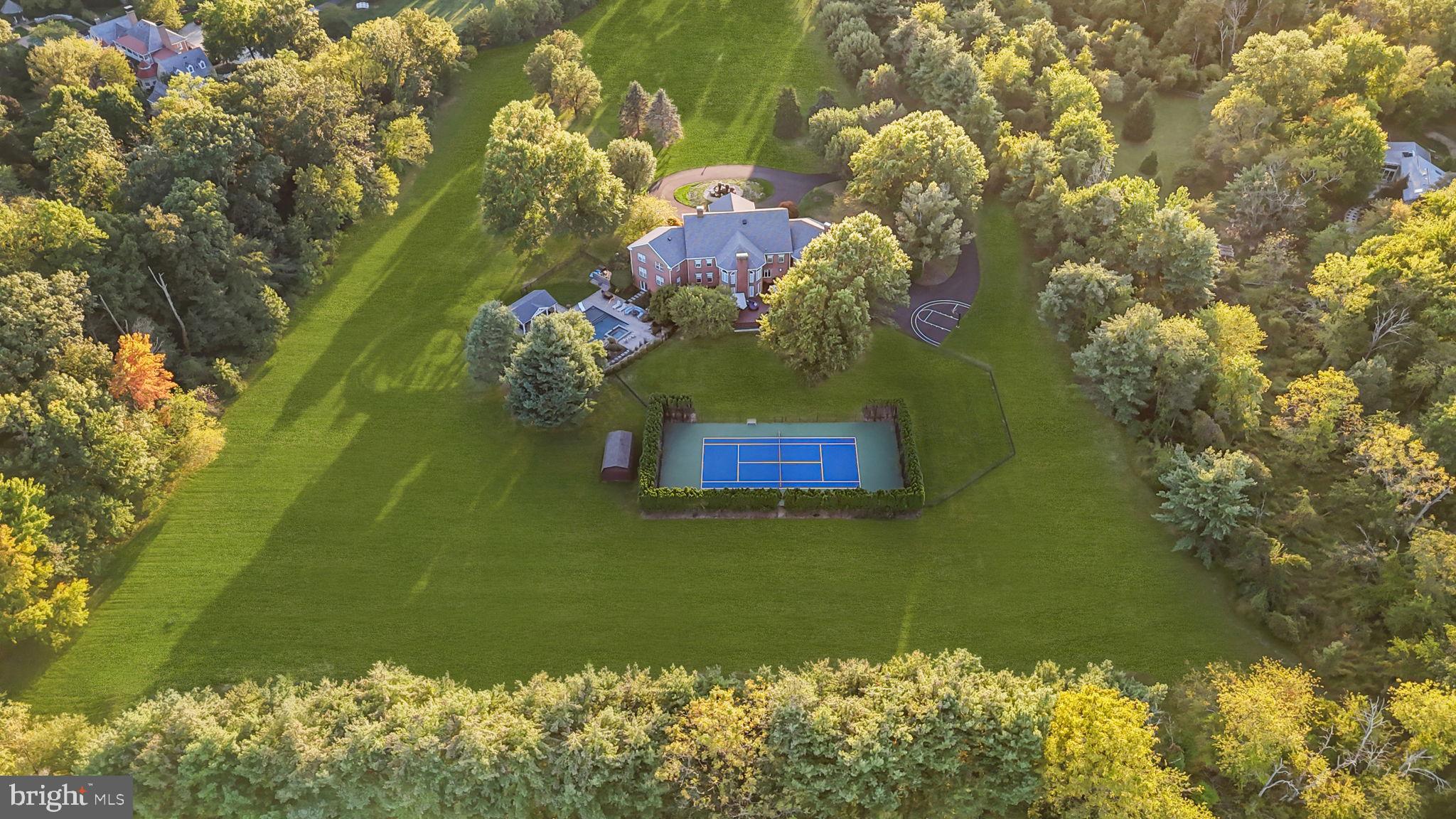 7 WOODLAND ROAD