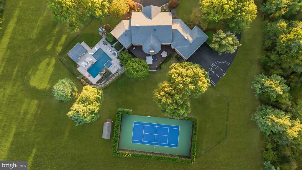 7 WOODLAND ROAD