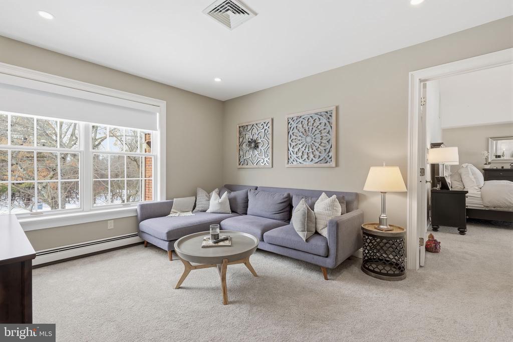 7 WOODLAND ROAD