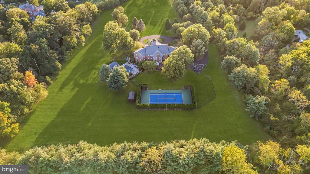 7 WOODLAND ROAD