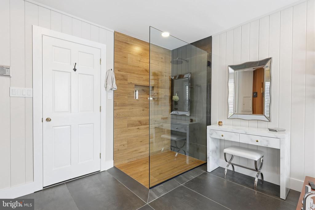 7 WOODLAND ROAD