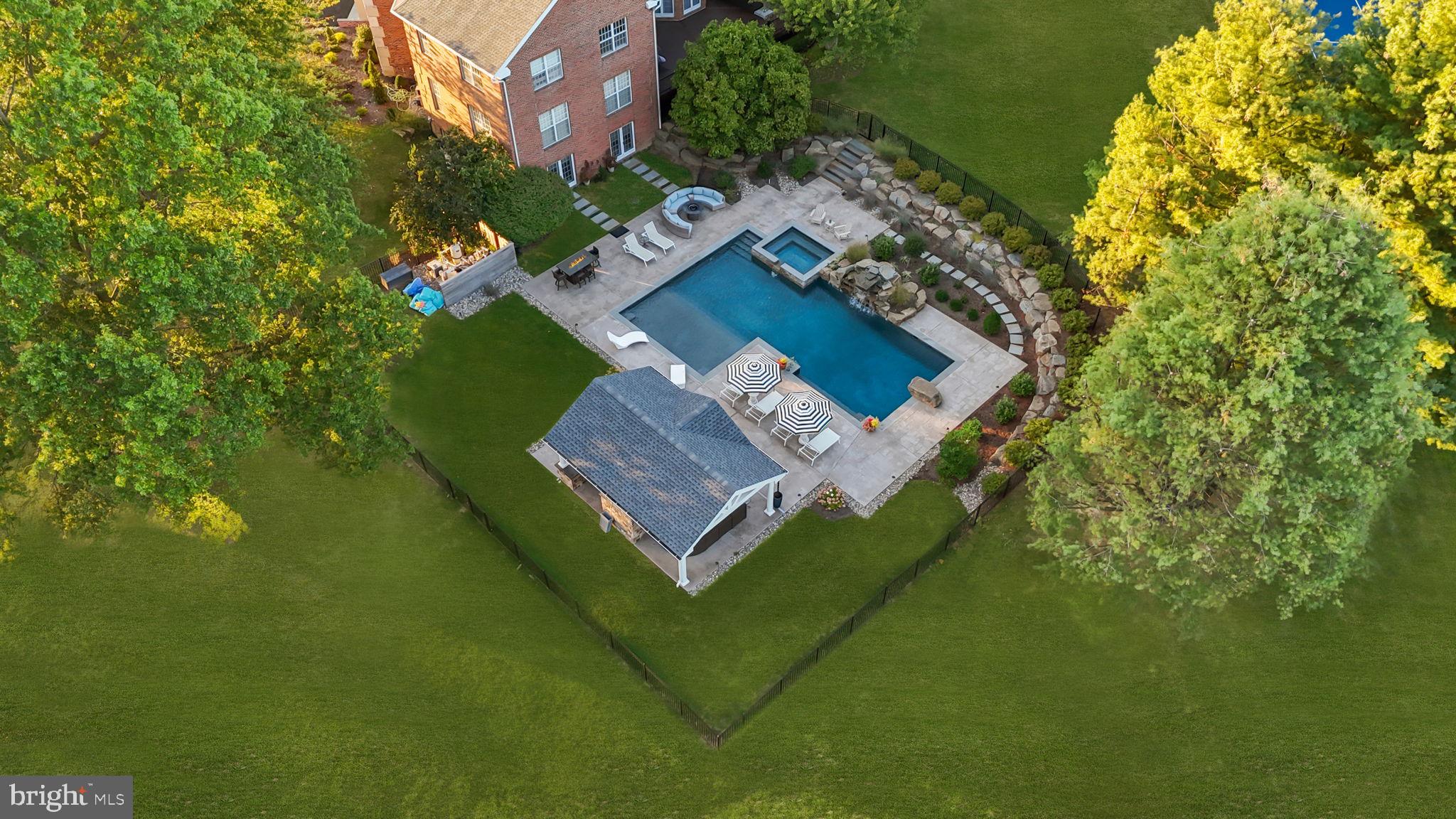 7 WOODLAND ROAD