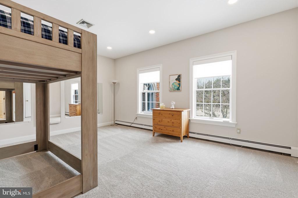 7 WOODLAND ROAD