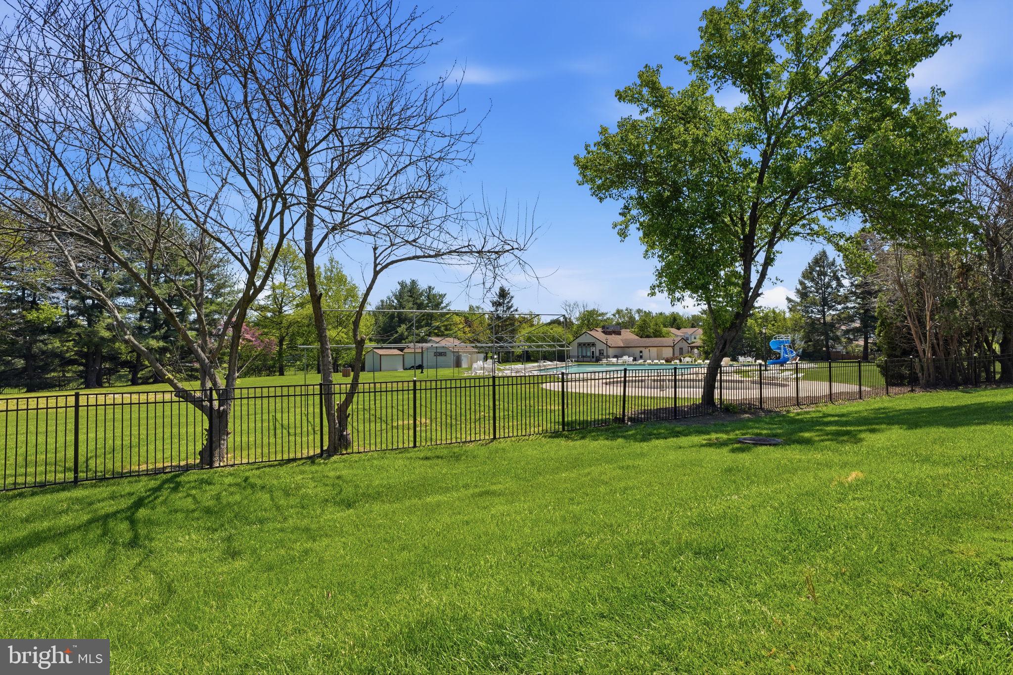 4016 BARRY COURT