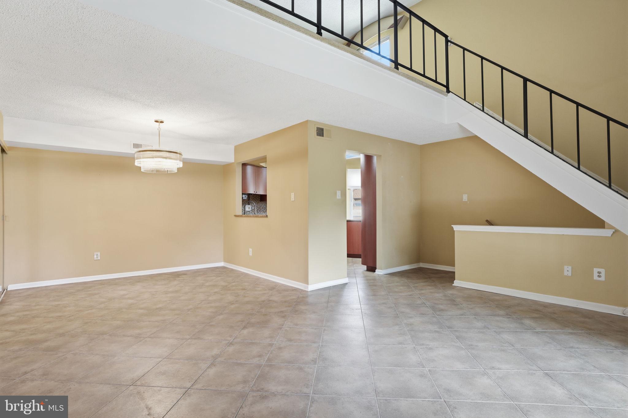4016 BARRY COURT