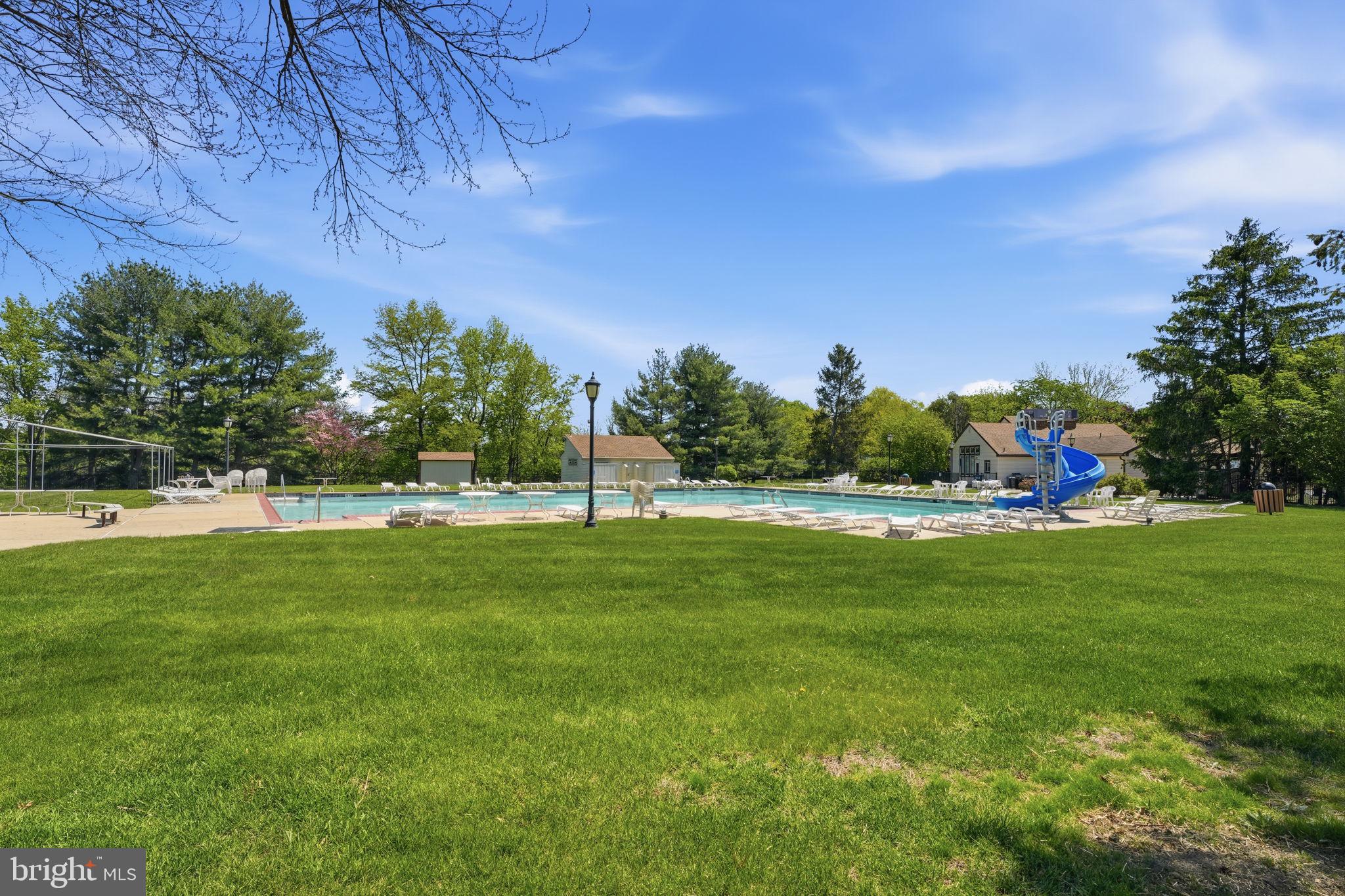 4016 BARRY COURT