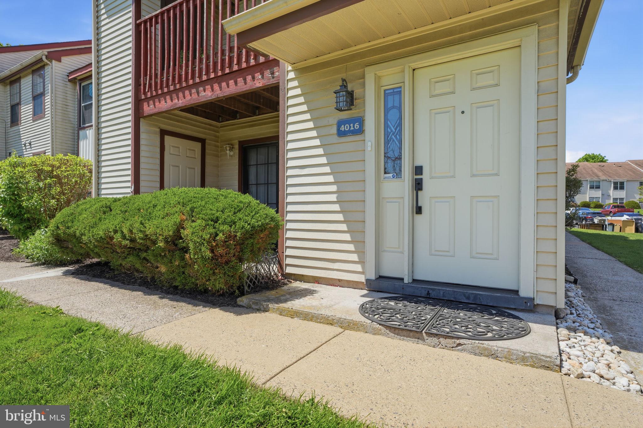 4016 BARRY COURT