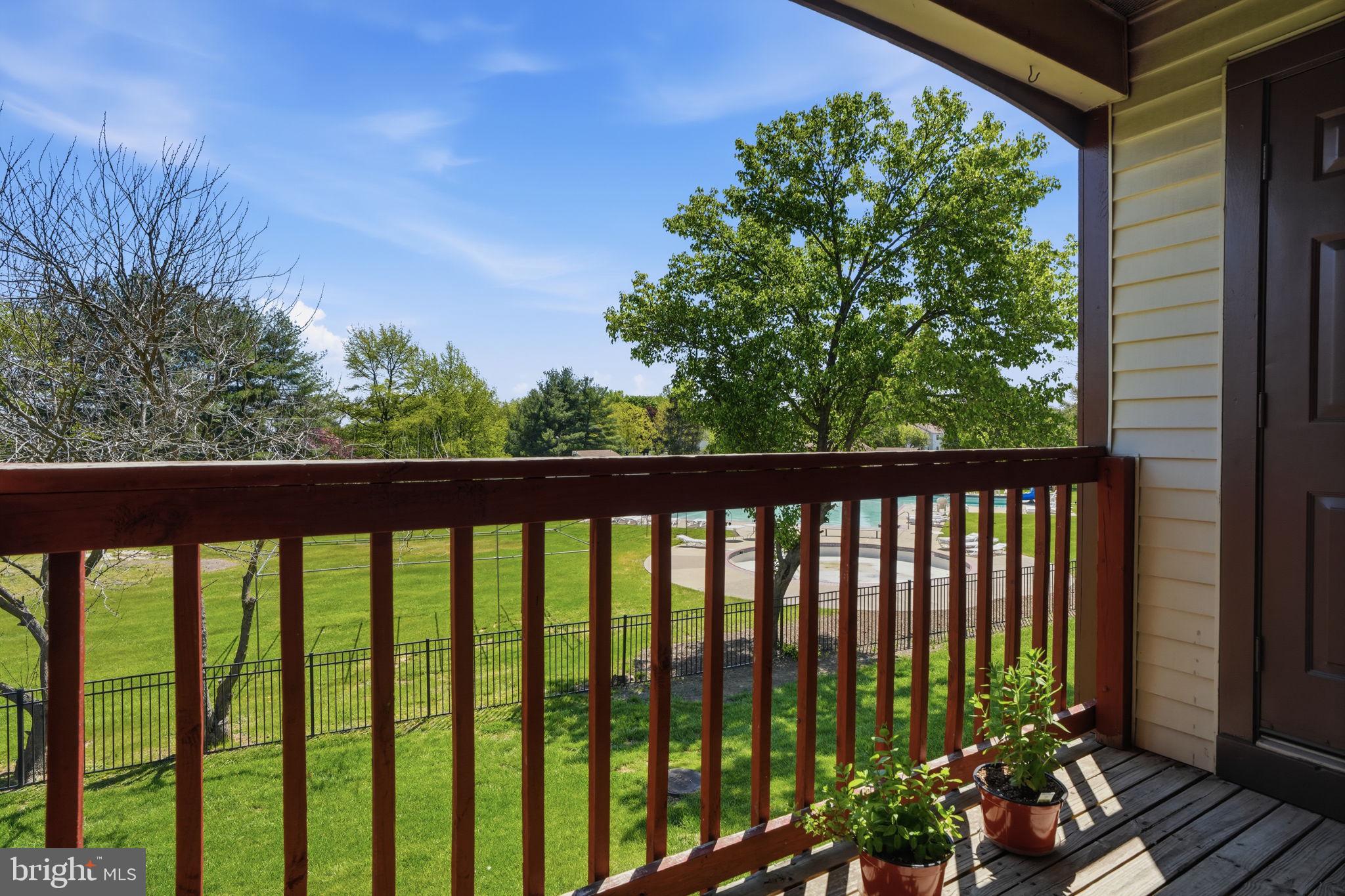 4016 BARRY COURT