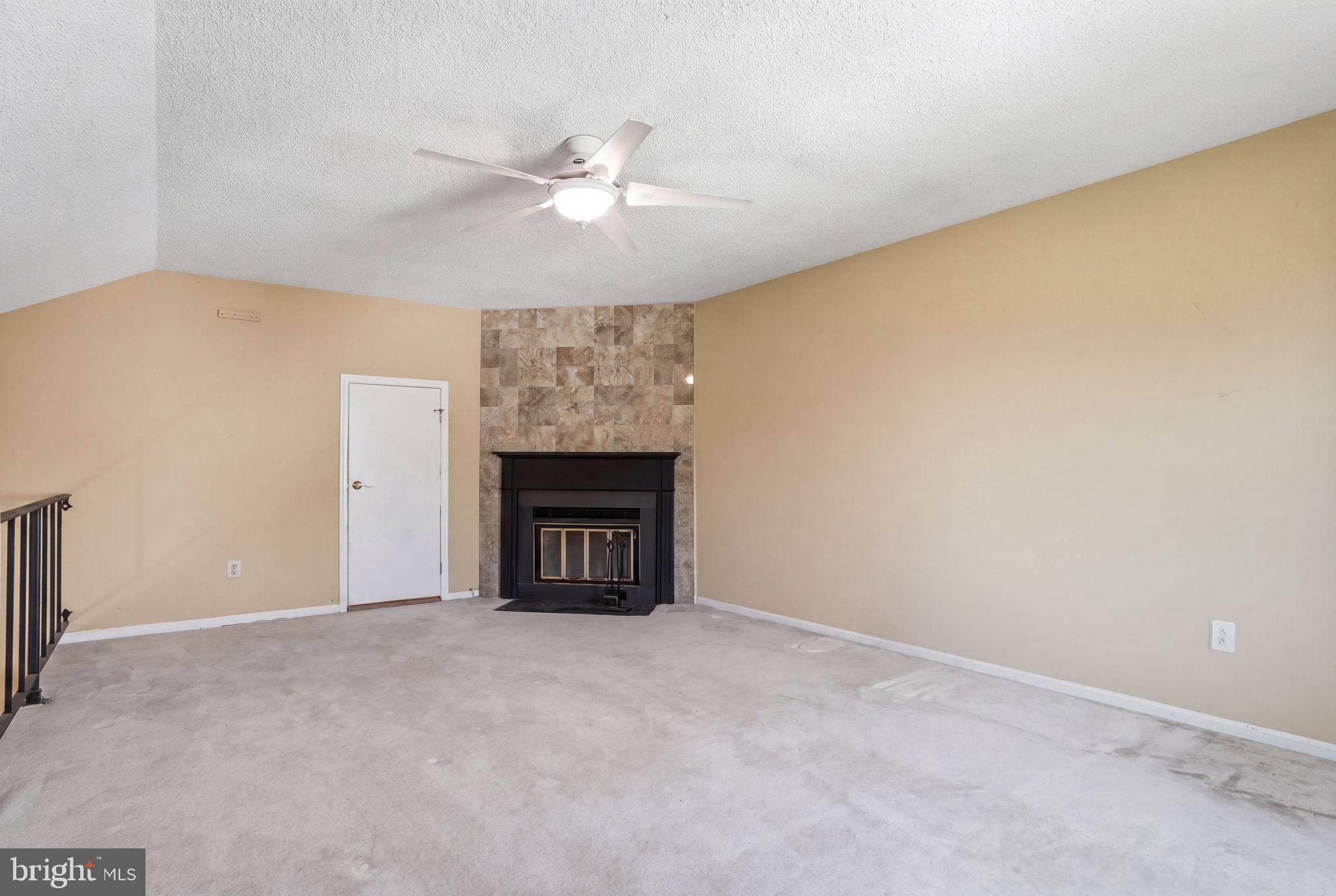 4016 BARRY COURT