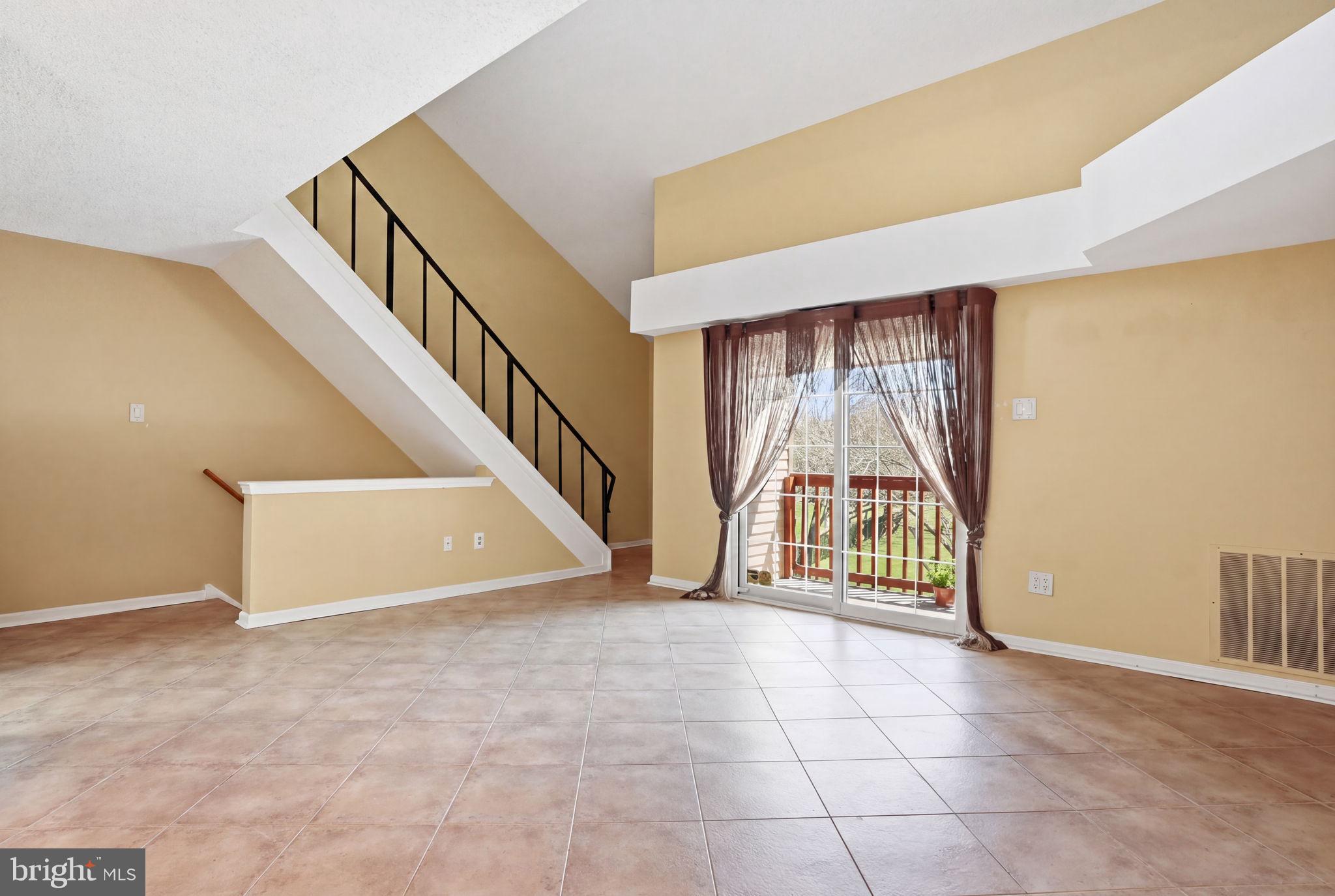 4016 BARRY COURT