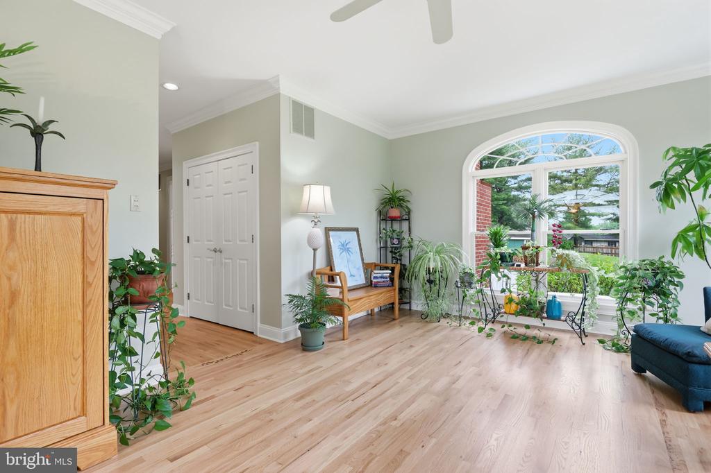 324 RIDGE AVENUE