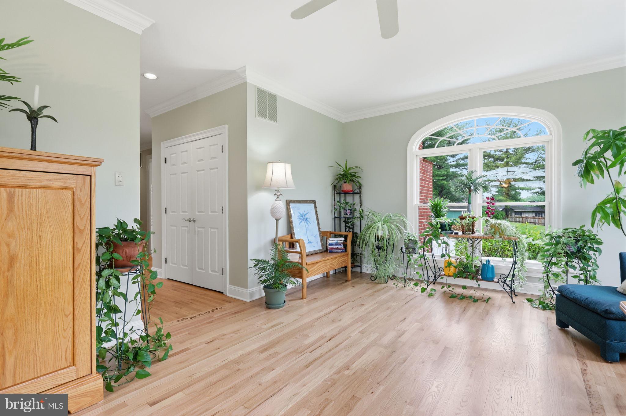 324 RIDGE AVENUE