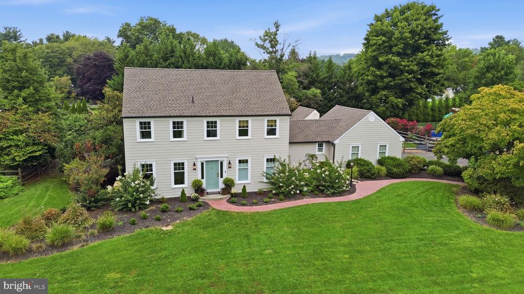30 DUNKIN DRIVE