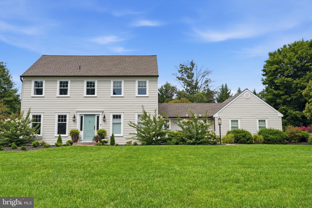 30 DUNKIN DRIVE